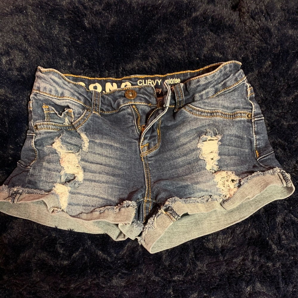 S.O.N.G Jean shorts